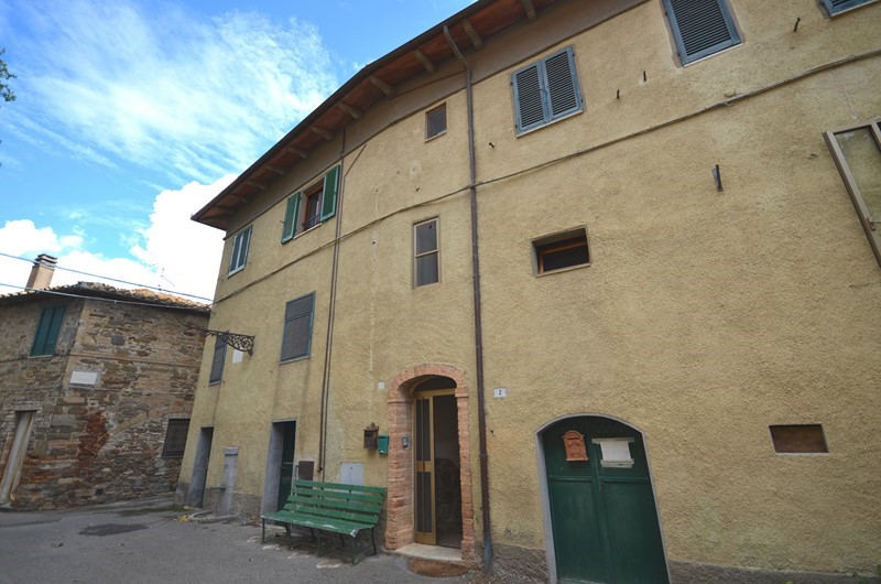 Amiata Immobiliare - Annuncio rif.C 228 - AGENZIA IMMOBILIARE AMIATA - Case in vendita sul Monte Amiata - Affitti - Ville casali appartamenti in affitto - appartamenti in vendita sull amiata - REAL ESTATE