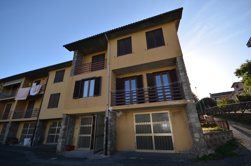 Amiata Immobiliare - Annuncio rif.C 215 - AGENZIA IMMOBILIARE AMIATA - Case in vendita sul Monte Amiata - Affitti - Ville casali appartamenti in affitto - appartamenti in vendita sull amiata - REAL ESTATE