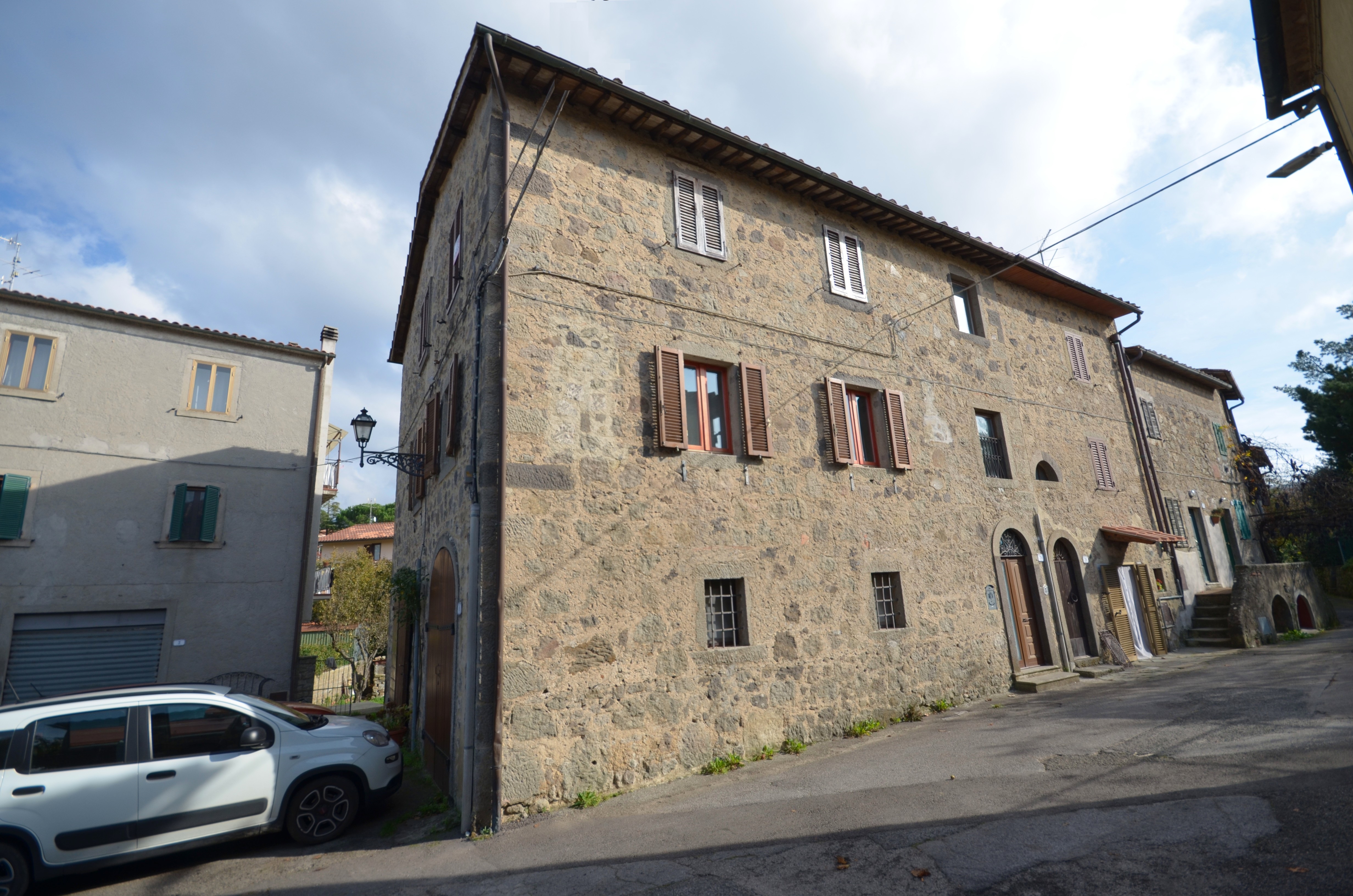 Amiata Immobiliare - Annuncio rif.A 354 - AGENZIA IMMOBILIARE AMIATA - Case in vendita sul Monte Amiata - Affitti - Ville casali appartamenti in affitto - appartamenti in vendita sull amiata - REAL ESTATE